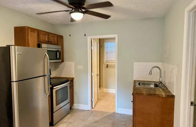4415 ST JOHNS Avenue unit: Downstairs photos photos