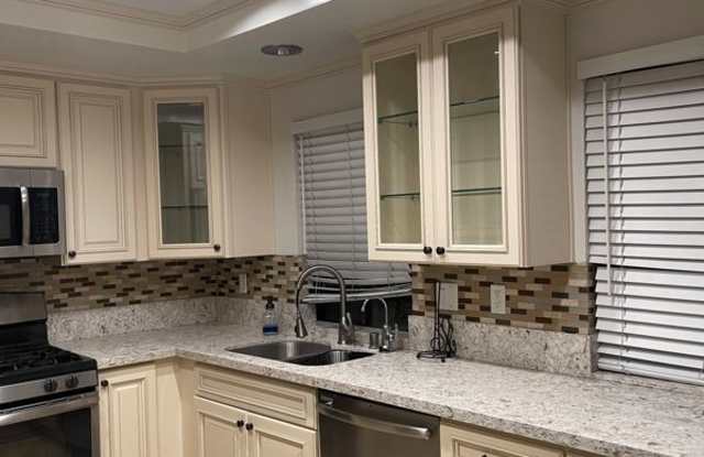 10929 Morrison St 9 - 10929 Morrison Street, Los Angeles, CA 91601