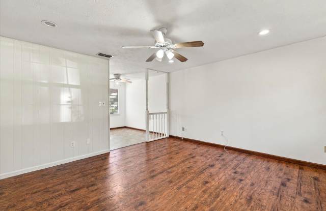 1616 COOMBS Drive Gallery 3