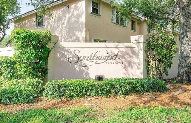 3951 NW 92nd Ave photos photos