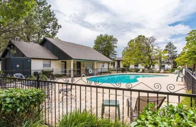 1815 East Lindsey Street - 1Apt 1 Gallery 2