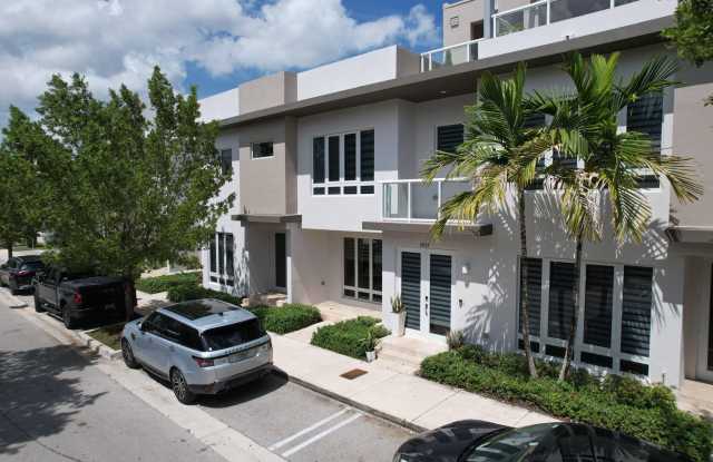 6461 NW 103rd Passage Gallery 4