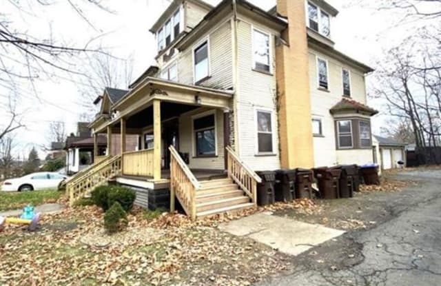 145 Euclid Ave - 145 Euclid Avenue, Sharon, PA 16146