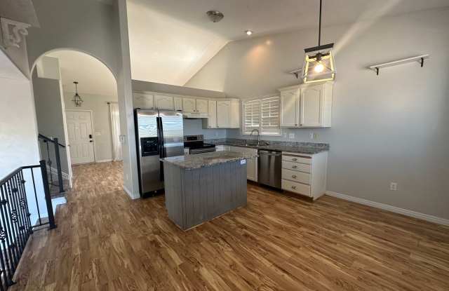 Beautiful 4 Bedroom Home in Layton! photos photos