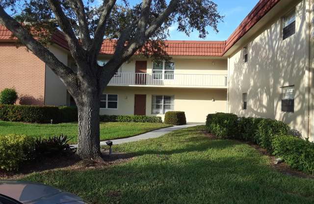20 Pine Arbor Lane - 20 Pine Arbor Lane, Florida Ridge, FL 32962