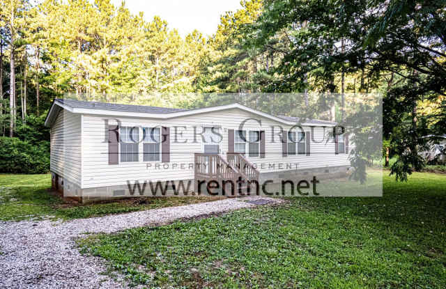 Homes for rent in Henderson NC - 117 Mallard Lane - Schedule Showing Online at www.rentnc.net - 117 Mallard Lane, Vance County, NC 27537