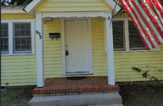 Charming 3BR/2BA Home in Anniston – Spacious Living & Prime Location photos photos