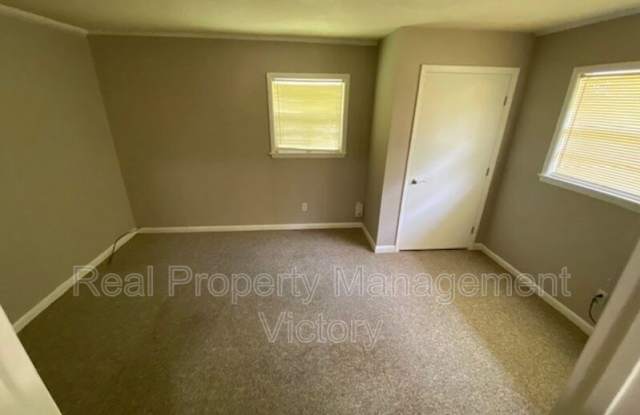 609 23rd Ave. NE Gallery 3