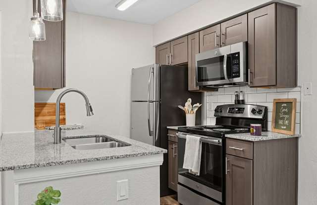 Maya at White Rock Apartments Gallery 4