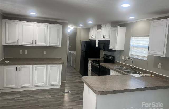 1010 Thorncroft Road - 1010 Thorncroft Road, Greensboro, NC 27406