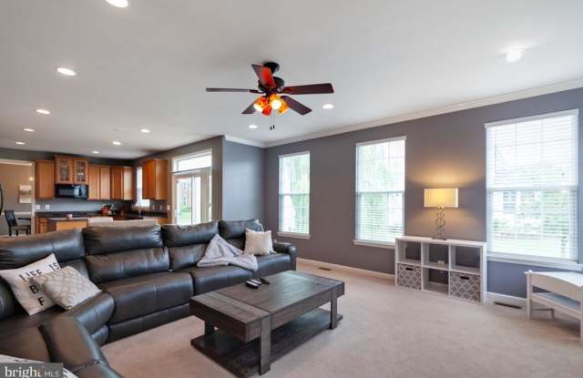 16404 BOATSWAIN CIRCLE Gallery 4