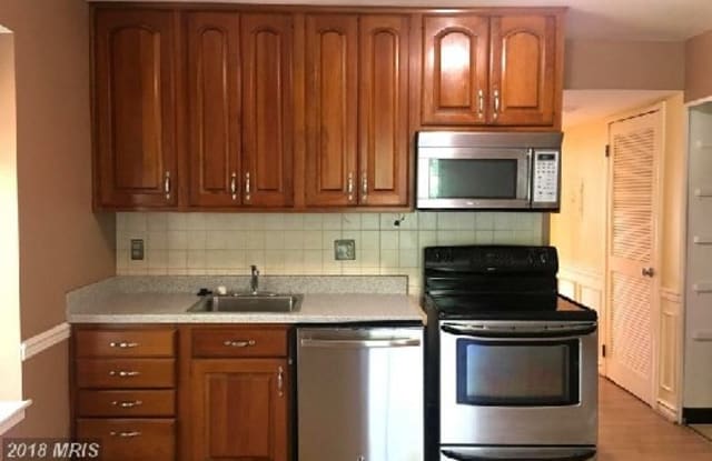9800 kingsbridge drive - 9800 Kingsbridge Drive, Oakton, VA 22031