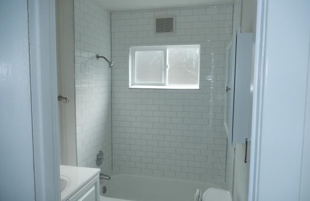 Newly Updated 3 Bedroom Home Near UPS and Desirable 6th Ave Business District photos photos