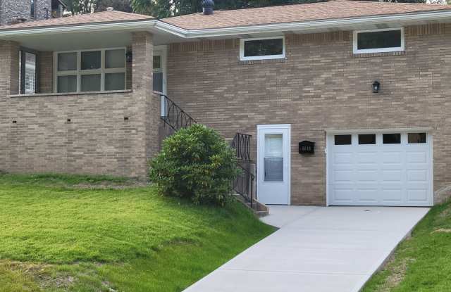MOVE RIGHT IN ! AWESOME RANCH Gallery 1