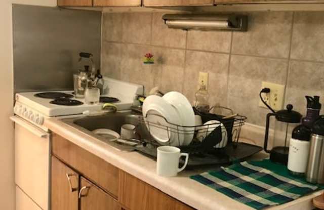 1715 Camus Lane - 7 photos photos