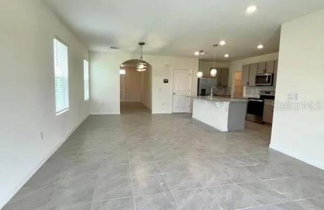 8358 HARDY BAY Loop Gallery 3