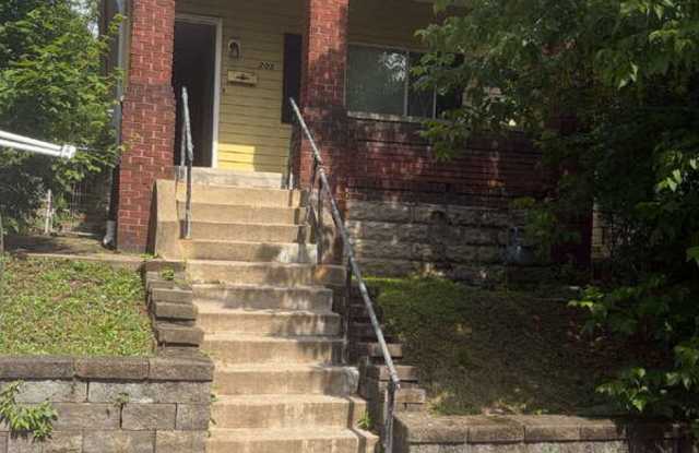 205 Dengler St Gallery 1