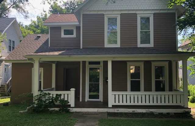 1336 Massachusetts Street - 1336 Massachusetts Street, Lawrence, KS 66044