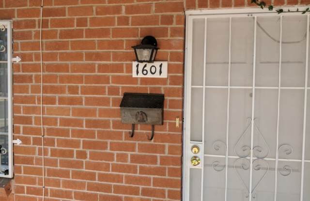 2 Bedroom and 1 Bath Rental - 1601 East Edison Street, Tucson, AZ 85719