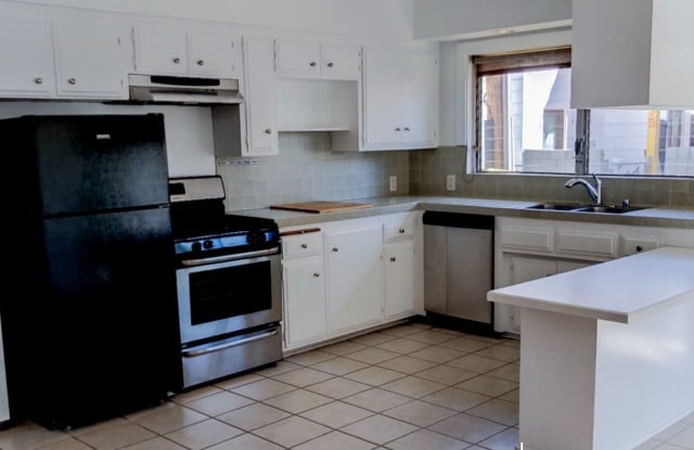 1615 Centinela Avenue - 1615 Centinela Ave, Santa Monica, CA 90404