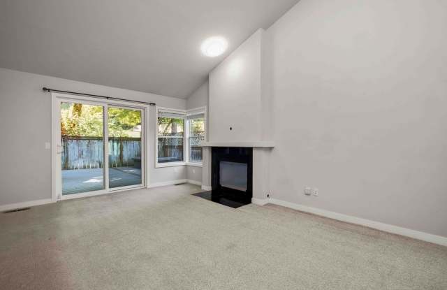 Spacious Kirkland Home in a Convenient Location Gallery 4