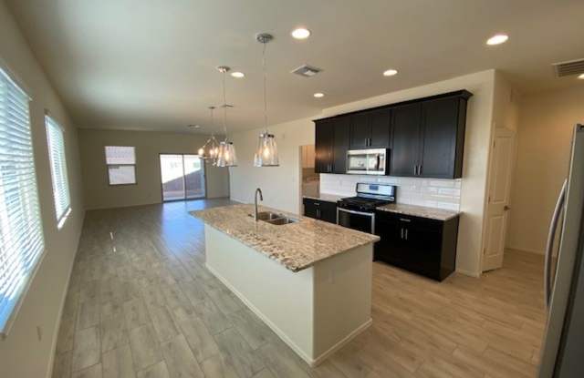 Modern Comfort in the Heart of Vail-Coming Soon! Gallery 3