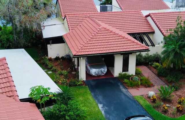 21708 TALL PALM Circle Gallery 2
