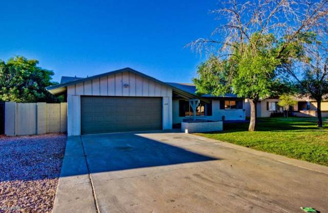 1643 E Laguna Dr photos photos