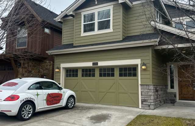 Comfortable Bend Living – 3 Bedroom Home with Spacious Bonus Room! - 61186 Snowbrush Drive, Bend, OR 97702