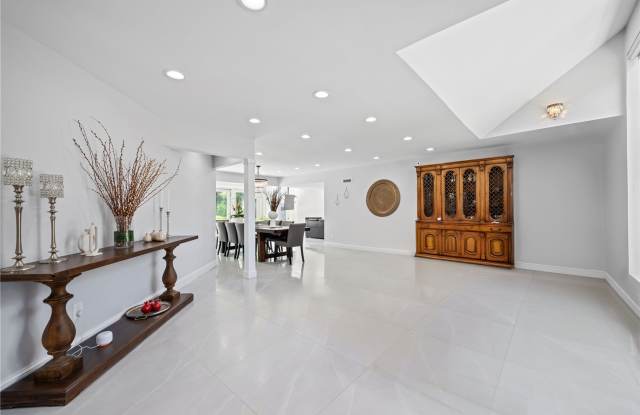 55 Emerson Drive Gallery 3
