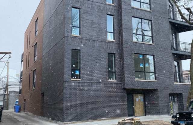 1050 West Cornelia Avenue - 1050 West Cornelia Avenue, Chicago, IL 60657
