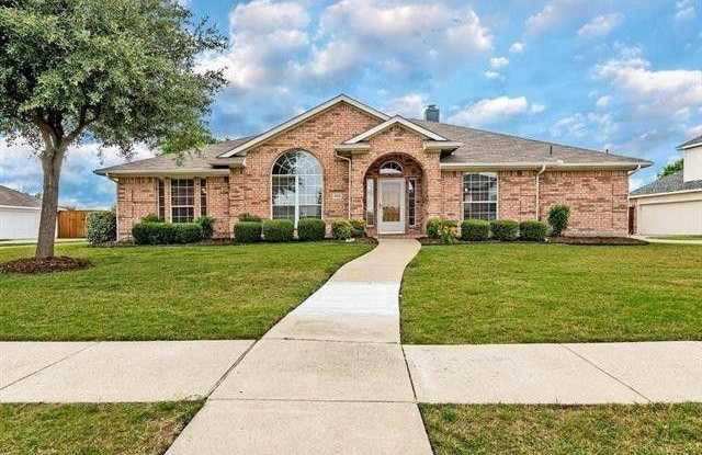308 Glen Ridge Drive - 308 Glen Ridge Drive, Murphy, TX 75094