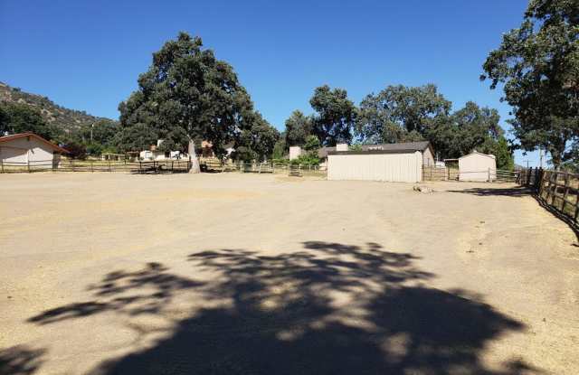24321 Bay Ct Court Gallery 3