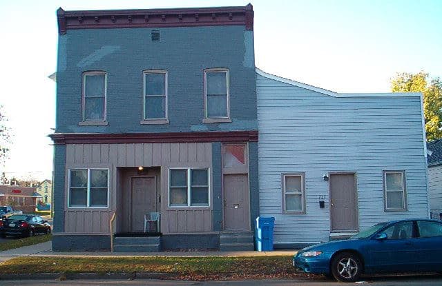 727 East 5th Street - 727 East 5th Street, Winona, MN 55987
