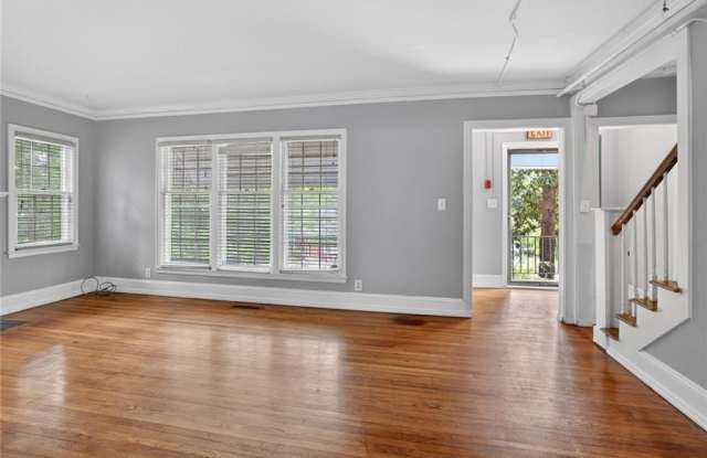 2728 Winburn Terrace Gallery 3