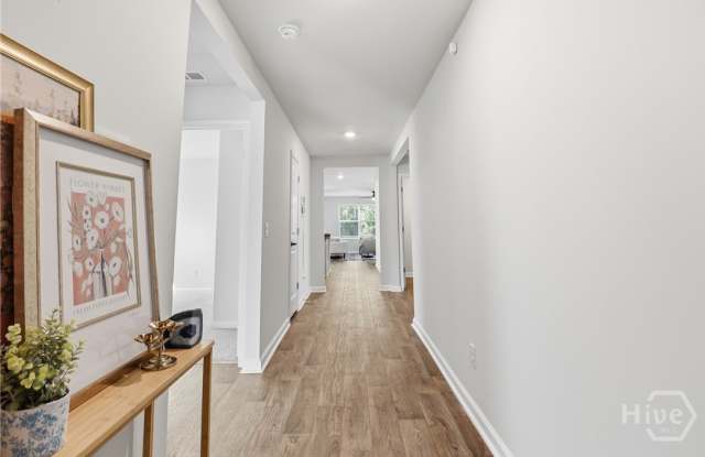 128 Skylark Road Gallery 4
