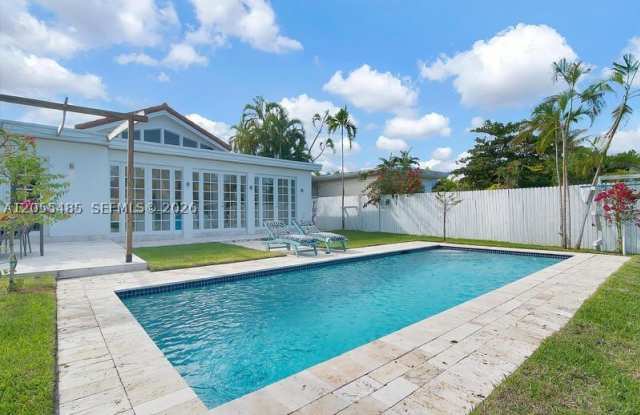 1365 DAYTONIA RD Gallery 2