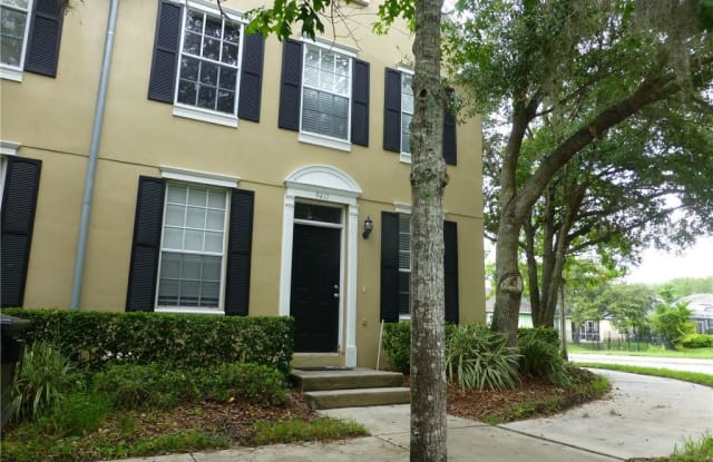 9411 W PARK VILLAGE DRIVE - 9411 West Park Village Drive, Westchase, FL 33626
