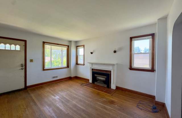 Charming 3 Bedroom/2 Bathroom Home in Parkville, MD! Gallery 3