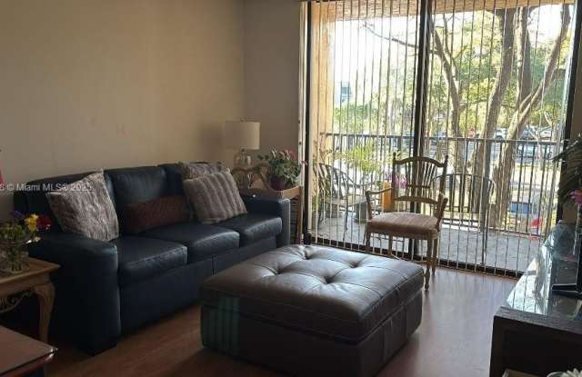 14211 N Kendall Dr photos photos