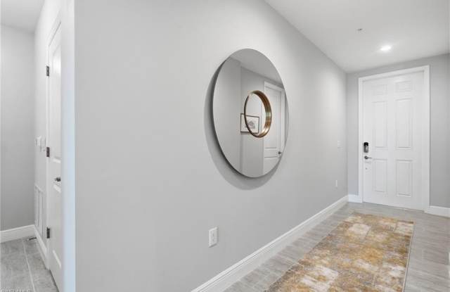 2560 Seychelles Dr Gallery 3