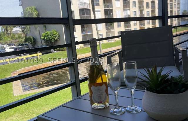 200 Waterway Dr S Gallery 1