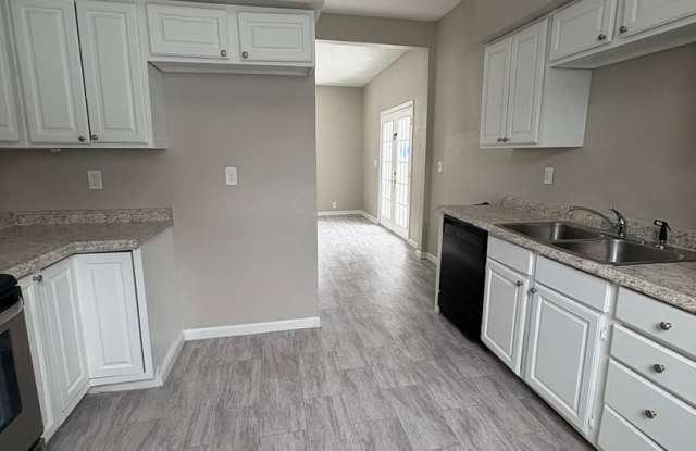 Coming soon! Warm, Welcoming, and Full of Potential 4 Bedroom 2 Bath! Gallery 3