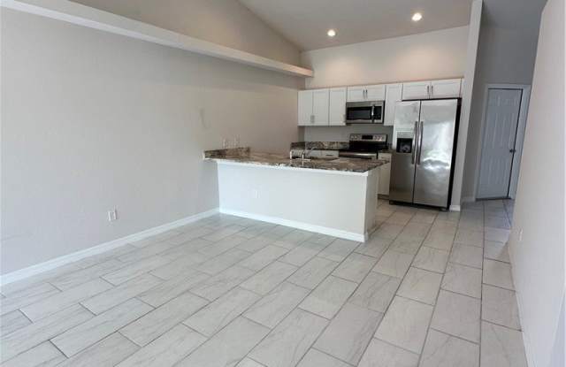 4412 Skyline Boulevard Gallery 4