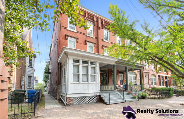 329 East Union Street - 329 East Union Street, Burlington, NJ 08016
