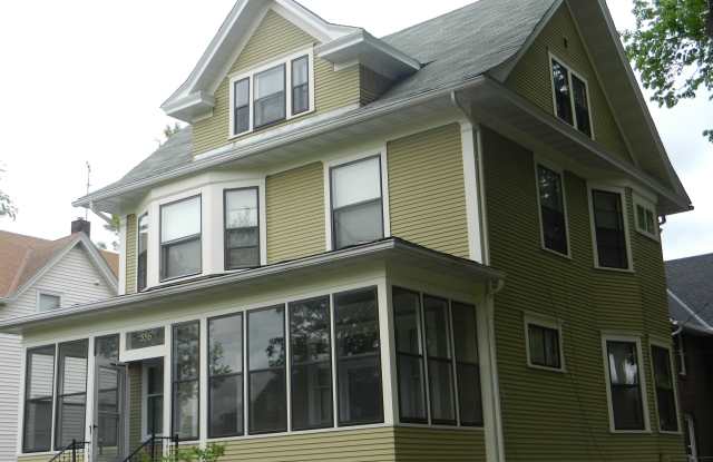 556 Charles Ave - 556 Charles Avenue, St. Paul, MN 55103