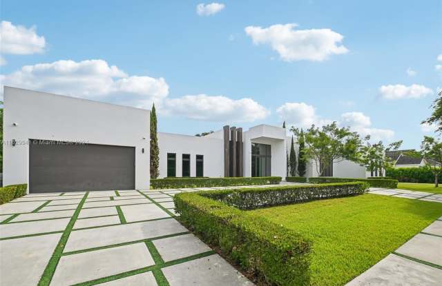 6175 SW 128th St - 6175 Southwest 128th Street, Pinecrest, FL 33156