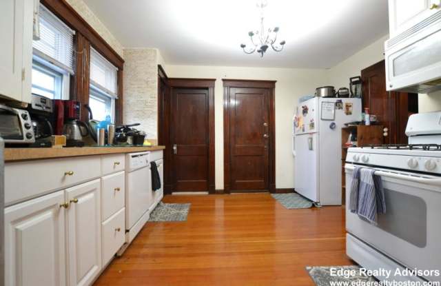 8 Niles St. photos photos