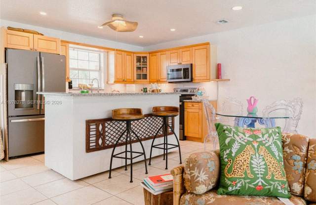 809 Southeast 14th Drive photos photos 809 Southeast 14th Drive photos photos