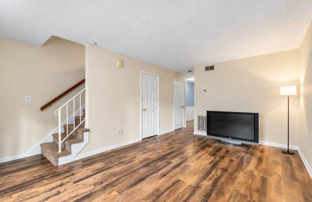 End-Unit 2-Bedroom Condo with Water Included and Everyday Convenience Gallery 4